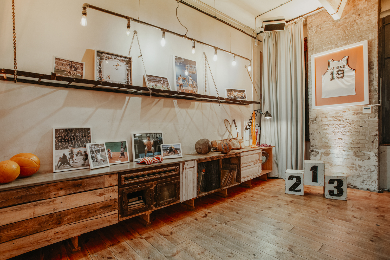 StudioNOW for Airbnb Hidden Loft