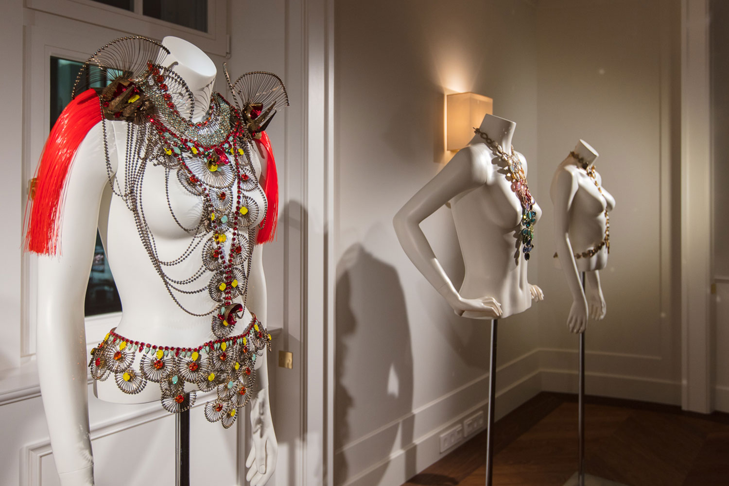 StudioNOW, Swarovski, Kristalle, Heim, München, Models, Design, Tisch, Esszimmer, white