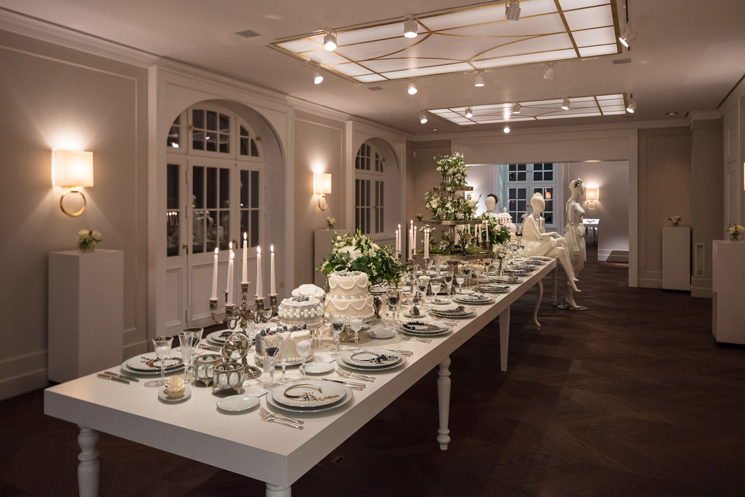 StudioNOW, Swarovski, Kristalle, Heim, München, Models, Design, Tisch, Esszimmer, white