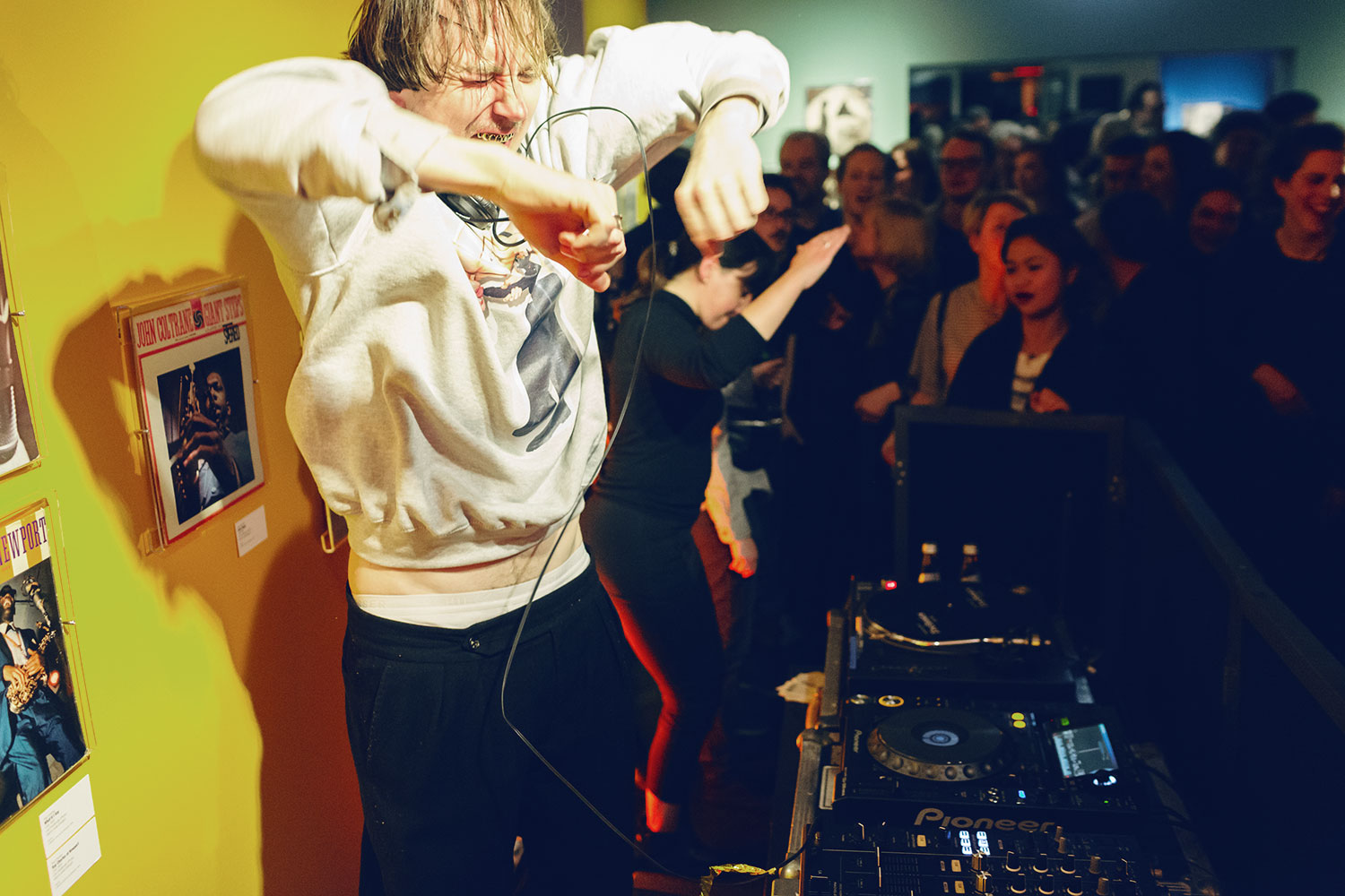 StudioNOW, converse, c/o, mit vergnügen, übernahme, shoes, party, music, Lars, Lars Eidinger