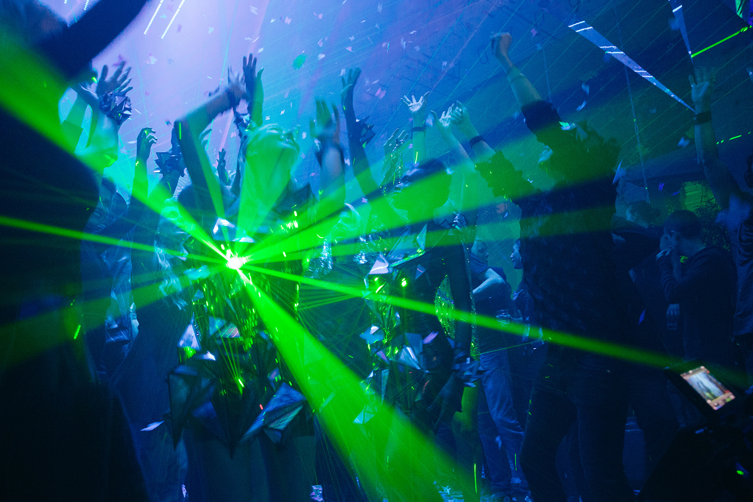 StudioNOW, Absolut, Vodka, Party, Advertising, Shooting, Club, Music, DJ, People, Laser, Dancing