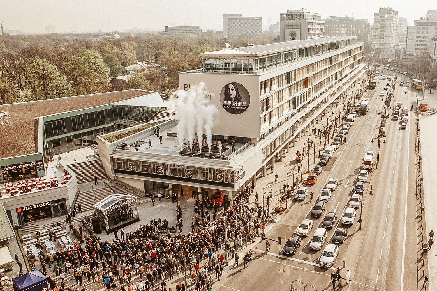 StudioNOW, Bikini, Bikini Berlin, Opening, Exklusive, party, people, Bilderbuch, Live, gig, band, rooftop