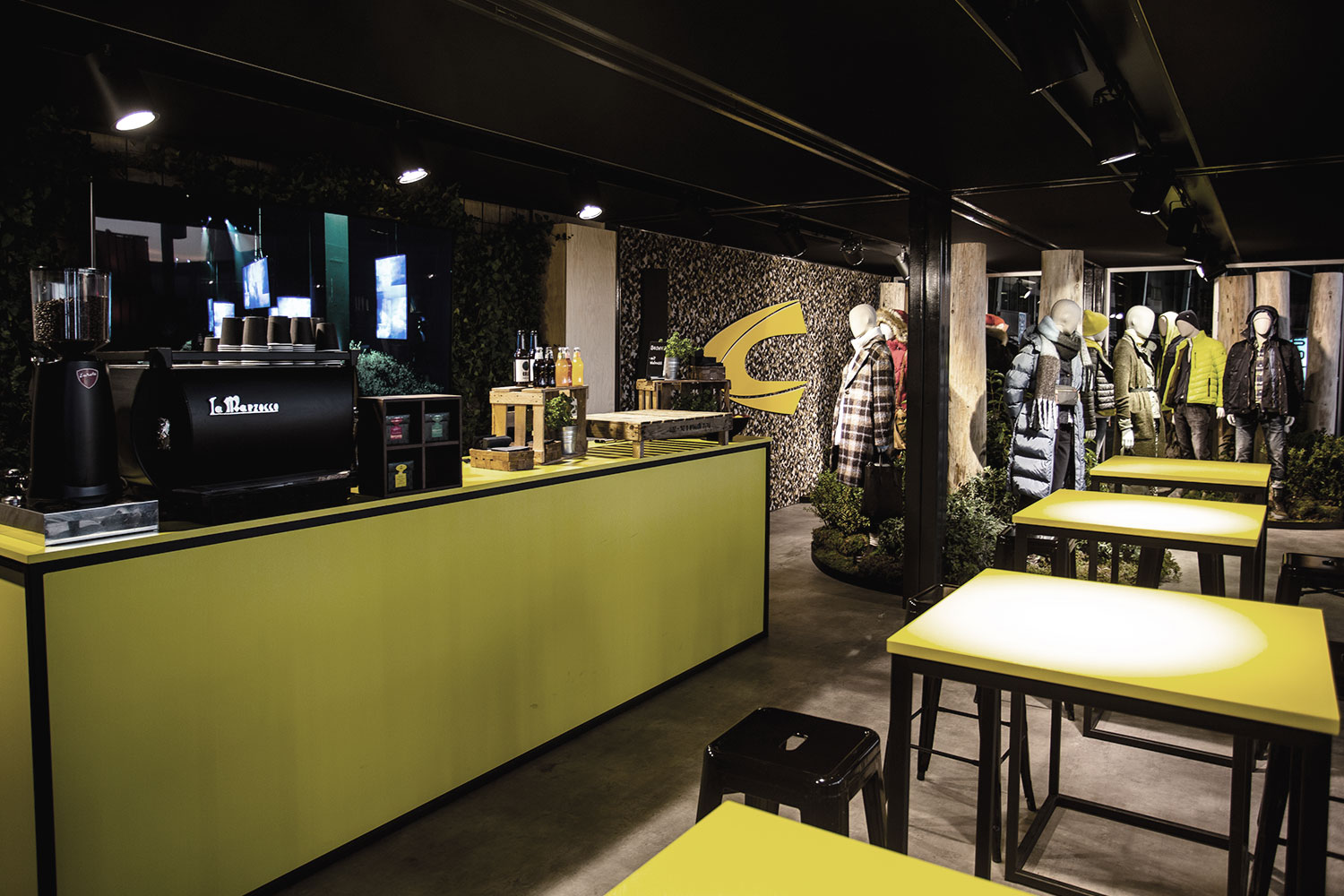 StudioNOW, Studio, Now, Camel, active, Camelactive, Camel Active, Fashion, Show, Design, Walk, Collection, Kollektion, Models, Herbst, Winter, 2020, Showroom, Panorama, Flughafen, Tempelhof,