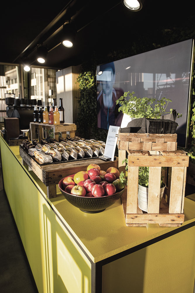 StudioNOW, Studio, Now, Camel, active, Camelactive, Camel Active, Fashion, Show, Design, Walk, Collection, Kollektion, Models, Herbst, Winter, 2020, Showroom, Panorama, Flughafen, Tempelhof,