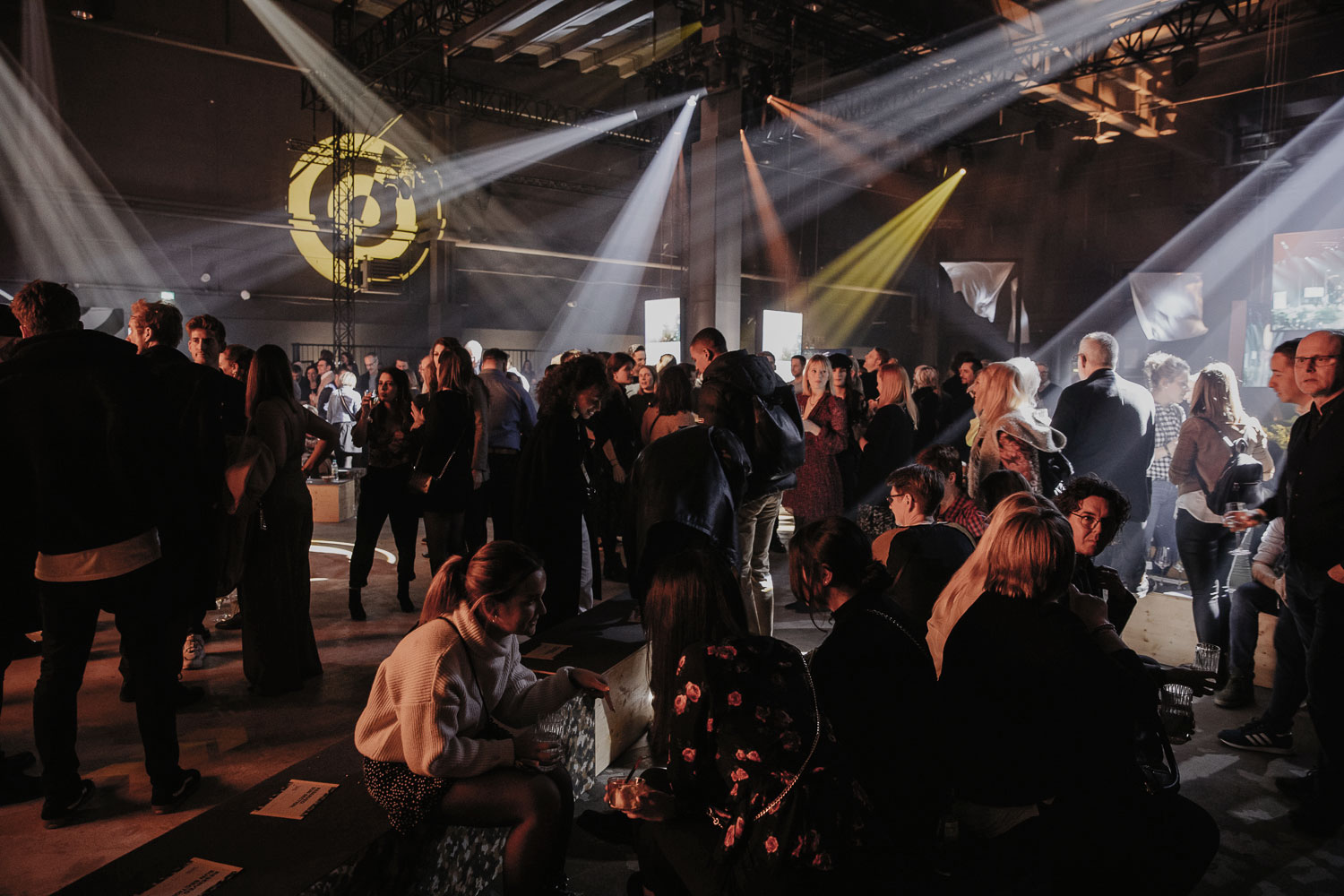 StudioNOW, Studio, Now, Camel, active, Camelactive, Camel Active, Fashion, Show, Design, Walk, Collection, Kollektion, Models, Herbst, Winter, 2020, Sun, Sonne, Crowd, Party, Afershow